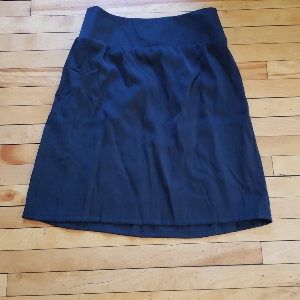 Chico's Fluidity pull on skirt ebony M
